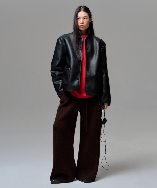 ERA(エラ)の「WOMEN CASHMERE BLEND RELAXED KNIT SWEATPANTS - DARK BROWN(スウェットパンツ・レディース・ダークブラウン・OS)」の5枚目の写真