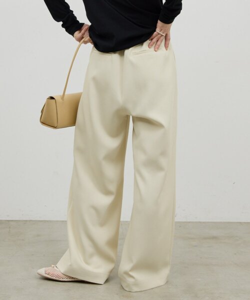 GALLARDAGALANTE（ガリャルダガランテ）の「【美シルエット】【手洗い可】タックワイドパンツ２（その他パンツ・レディース・オフホワイト/ブラック/グレー系その他・0/1）」の7枚目の写真