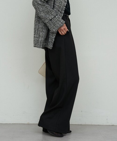 GALLARDAGALANTE（ガリャルダガランテ）の「【美シルエット】【手洗い可】タックワイドパンツ２（その他パンツ・レディース・オフホワイト/ブラック/グレー系その他・0/1）」の17枚目の写真