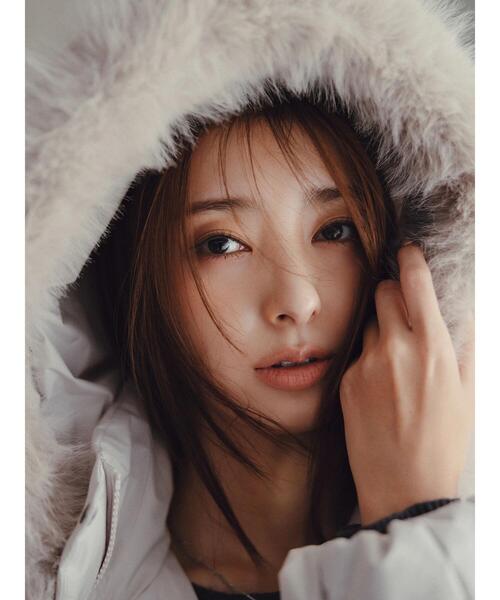 Te chichi（テチチ）の「【宮本茉由着用】フードショートダウンジャケット（ノーカラージャケット・レディース・シルバーグレー/カーキ/ブラック・F）」の5枚目の写真