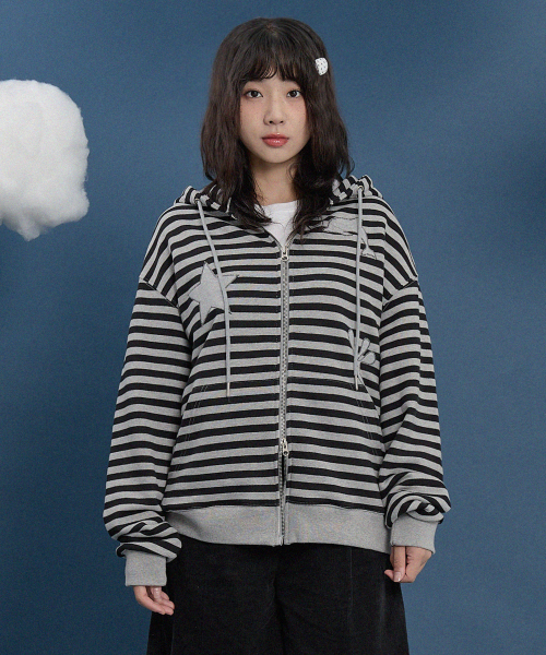 WaiKei（ワイケイ）の「スタードルフィンアプリケフードジップアップストライプブラック（パーカー・レディース・その他・1/2）」の3枚目の写真