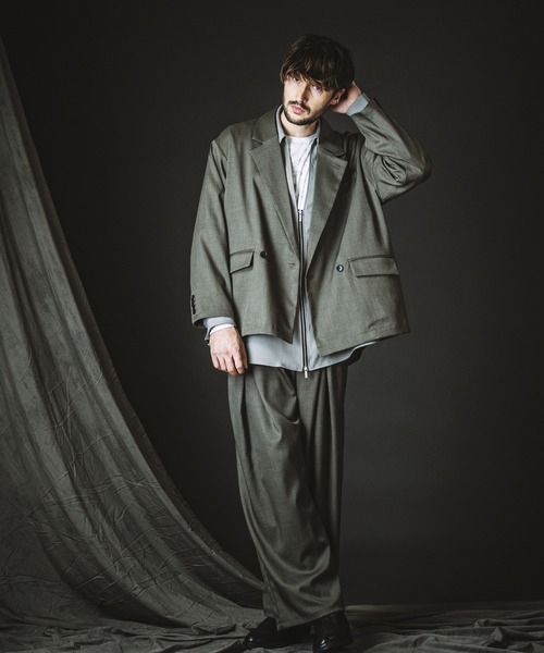 NO ID.(ノーアイディ)の「【NO ID.】2-Way Cross Tuck Easy Wide Trousers / 2ウェイ クロス タック イージー ワイド トラウザーズ(スラックス・メンズ・グレー/ブラック・2/1)」の6枚目の写真