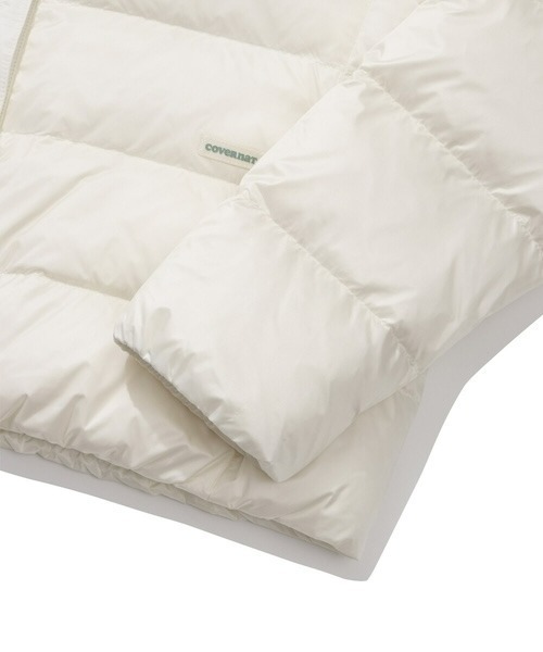 COVERNAT（カバーナット）の「RDS WOMEN'S COVERLITE COLLARLESS DOWN JUMPER（ダウンジャケット/コート・レディース・ライトブルー/アイボリー・MEDIUM/SMALL）」の9枚目の写真