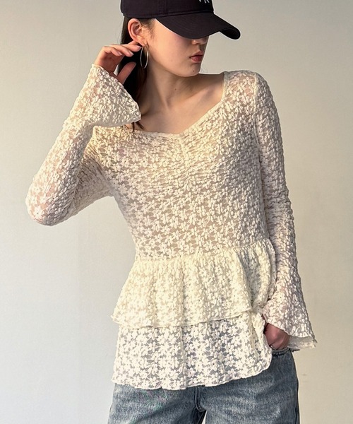junoah（ジュノア）の「カットレースペプラムトップス（Tシャツ/カットソー・レディース・ブラウン/アイボリー/ブラック・SMALL/LARGE/MEDIUM）」の4枚目の写真