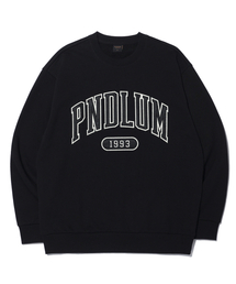 Pendulum（ペンデュラム）の「アーチロゴアプリケメンズマンツーマンLP8TU743_BLACK（スウェット）」