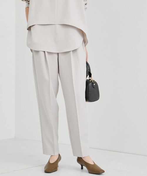 ADAM ET ROPE'（アダムエロペ）の「ビンテージライクツイルテーパードパンツ（スラックス・レディース・ライトグレー/チャコールグレー/ネイビー・FREE）」の3枚目の写真