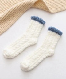 Dolce Fiora（ドルチェフィオラ）の「バイカラーもこもこソックス（ソックス/靴下）」