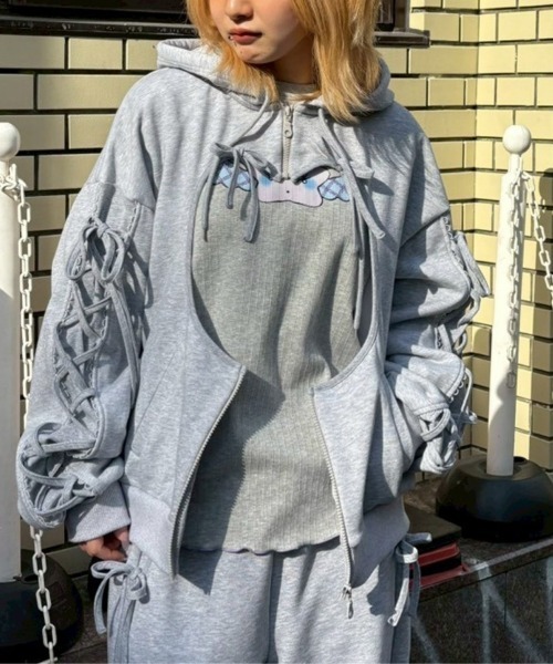 Candy Stripper（キャンディストリッパー）の「HEART HOLE フーディー（パーカー・レディース・ピンク/ヘザーグレー/ブラック・FREE）」の3枚目の写真