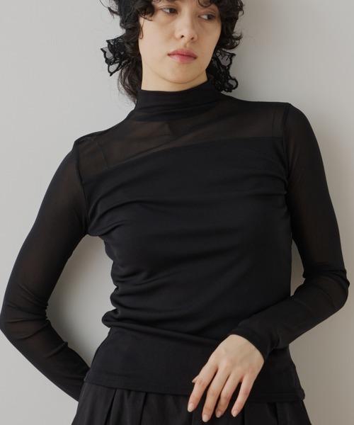 Libra Cue（リブラ キュー）の「シアータートルカットソー（Tシャツ/カットソー・レディース・ブラック/アイボリー・FREE）」の2枚目の写真