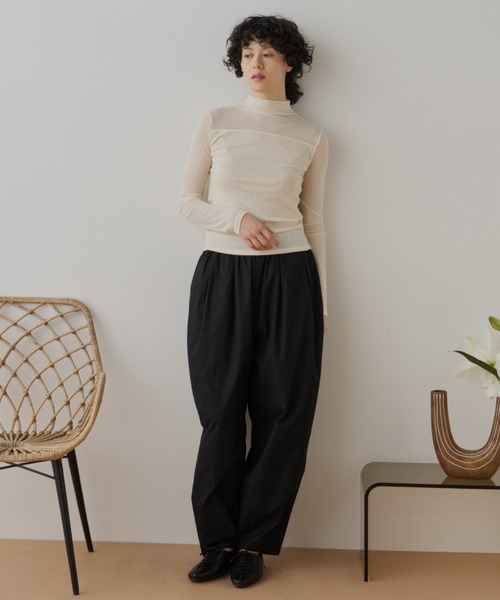 Libra Cue（リブラ キュー）の「シアータートルカットソー（Tシャツ/カットソー・レディース・ブラック/アイボリー・FREE）」の6枚目の写真