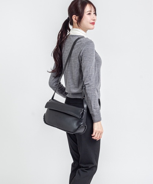 ADD CULUMN（アドカラム）の「【ADD CULUMN/アドカラム】ショルダーバッグ ROLLA OBLONG M STITCH（ショルダーバッグ・レディース・ライトイエロー/アイボリー/ブラック・FREE）」の5枚目の写真