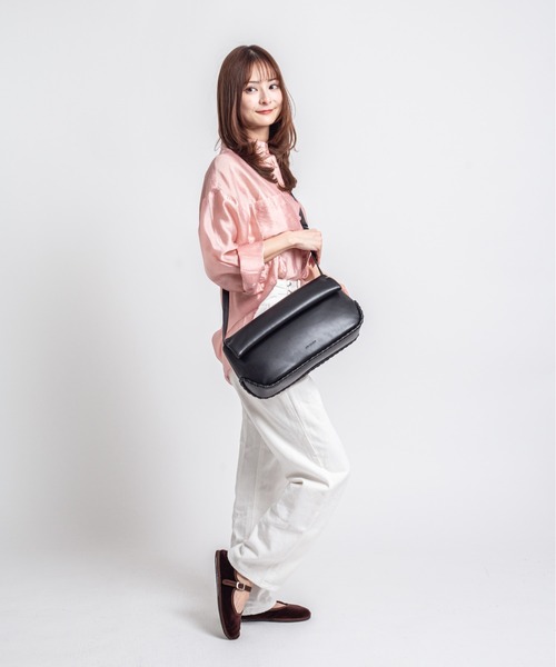 ADD CULUMN（アドカラム）の「【ADD CULUMN/アドカラム】ショルダーバッグ ROLLA OBLONG M STITCH（ショルダーバッグ・レディース・ライトイエロー/アイボリー/ブラック・FREE）」の15枚目の写真