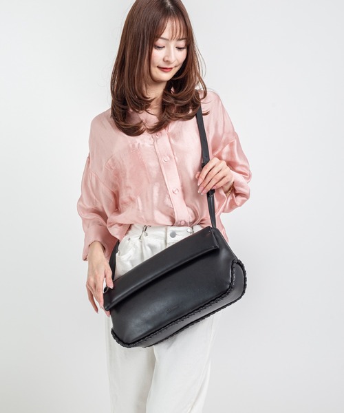 ADD CULUMN（アドカラム）の「【ADD CULUMN/アドカラム】ショルダーバッグ ROLLA OBLONG M STITCH（ショルダーバッグ・レディース・ライトイエロー/アイボリー/ブラック・FREE）」の11枚目の写真