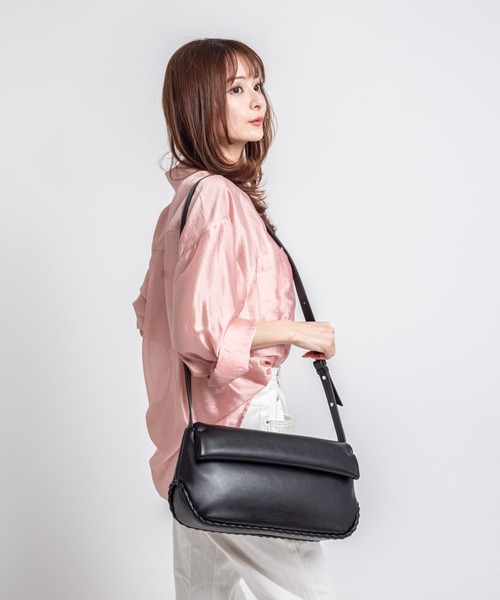 ADD CULUMN（アドカラム）の「【ADD CULUMN/アドカラム】ショルダーバッグ ROLLA OBLONG M STITCH（ショルダーバッグ・レディース・ライトイエロー/アイボリー/ブラック・FREE）」の13枚目の写真