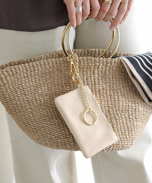 La TOTALITE（ラトータリテ）の「AULENTTI/オウレンティ レザーフラグメントケース（その他小物・レディース・キャメル/ブラック/アイボリー・FREE）」の2枚目の写真