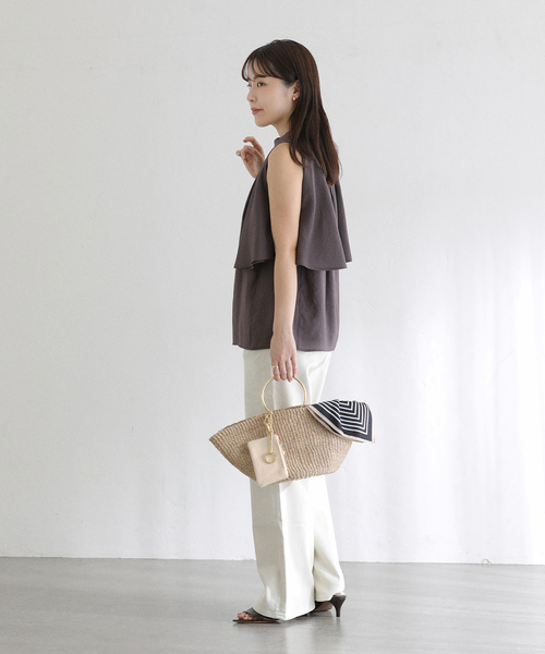 La TOTALITE（ラトータリテ）の「AULENTTI/オウレンティ レザーフラグメントケース（その他小物・レディース・キャメル/ブラック/アイボリー・FREE）」の5枚目の写真