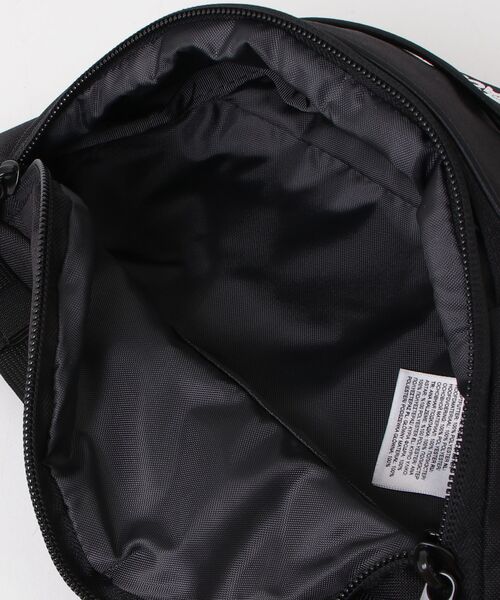 THE NORTH FACE(ザノースフェイス)の「【THE NORTH FACE/ザ・ノースフェイス】Jester Lumbar ジェスター ランバー ボディバッグ 2L(ボディバッグ/ウエストポーチ・メンズ・ブラック・FREE)」の4枚目の写真