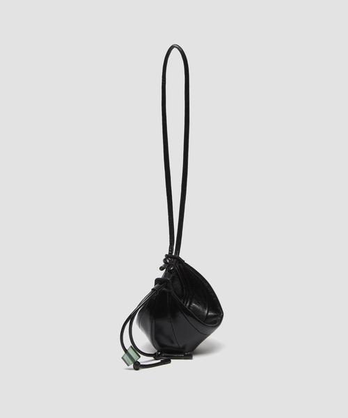 Archivepke（アーカイブエプク）の「Archivepke/アーカイブエプク Small fling bag ラムレザーフライングバッグ ショルダーバッグ 2026年春夏（ショルダーバッグ・レディース・ブラック/ダークブラウン・FREE）」の5枚目の写真