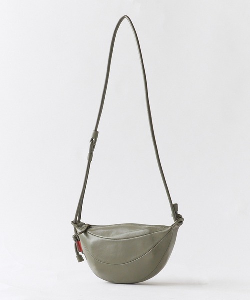 Archivepke（アーカイブエプク）の「Archivepke/アーカイブエプク Small fling bag ラムレザーフライングバッグ ショルダーバッグ 秋 秋服 2026年秋冬（ショルダーバッグ・レディース・ブラック/ダークブラウン/グレー/ブラウン・FREE）」の14枚目の写真
