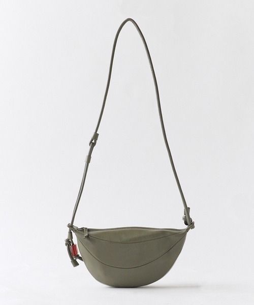 Archivepke（アーカイブエプク）の「Archivepke/アーカイブエプク Small fling bag ラムレザーフライングバッグ ショルダーバッグ 秋 秋服 2026年秋冬（ショルダーバッグ・レディース・ブラック/ダークブラウン/グレー/ブラウン・FREE）」の16枚目の写真