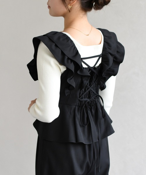 31 Sons de mode（トランテアン　ソン　ドゥ　モード）の「2026春夏新作 フリルコンビネゾン（つなぎ/オールインワン・レディース・ブラック/ブラウン/ベージュ・S/M）」の2枚目の写真