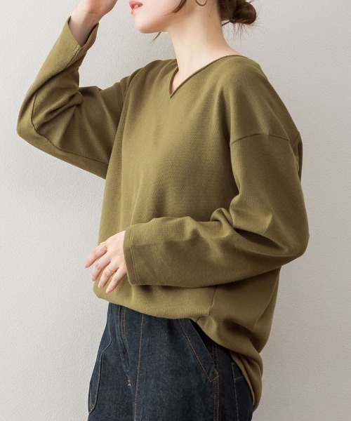 aity(アイティ)の「M-5L オーバーサイズ ワッフルVネックロンT 夏服(Tシャツ/カットソー・レディース・ネイビー/ホワイト/パープル/杢グレー/カーキ/ブラック・LL~3L/M~L/4L~5L)」の12枚目の写真