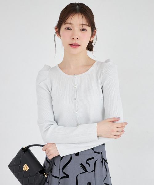 tocco closet(トッコ クローゼット)の「【ZOZO限定】パール×ビジュー釦パワーショルダーラメカーディガン(カーディガン/ボレロ・レディース・ベビーピンク/シルバー/シャンパン・M)」の10枚目の写真