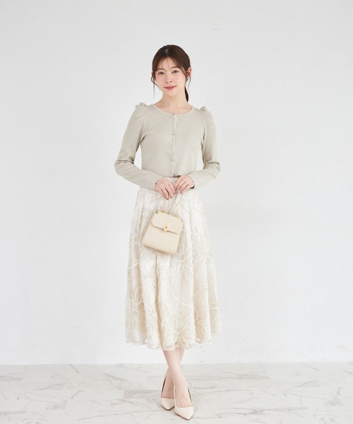tocco closet(トッコ クローゼット)の「【ZOZO限定】パール×ビジュー釦パワーショルダーラメカーディガン(カーディガン/ボレロ・レディース・ベビーピンク/シルバー/シャンパン・M)」の21枚目の写真