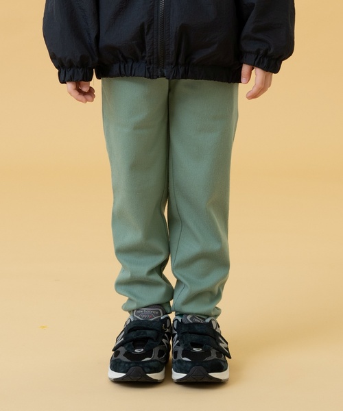 and D. petit main(アンドディープティマイン)の「のびっとカットツイルスリムパンツ(その他パンツ・キッズ・ブラック/アイボリー/ブルー/ライトカーキ/ベージュ・90cm/100cm/110cm/120cm/130cm/140cm)」の4枚目の写真