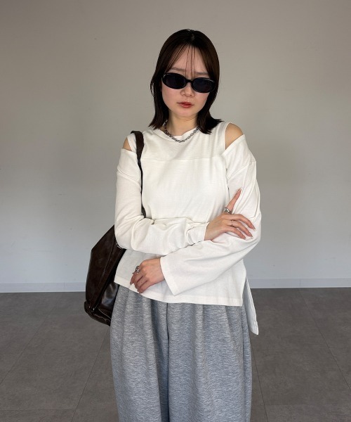 mellomela.（メロメラ）の「オープンショルダーロンT（Tシャツ/カットソー・レディース・ブラック/オフホワイト/杢グレー・M-L）」の4枚目の写真