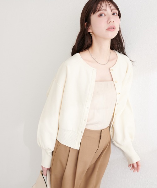 natural couture(ナチュラルクチュール)の「お家で洗えるちびハート釦カーディガン(カーディガン/ボレロ・レディース・ピンク/ブラック/サックスブルー/オフホワイト/ネイビー/ミント/イエロー・FREE)」の10枚目の写真