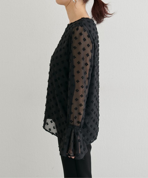 LARUTA（ラルータ）の「【LARUTA】[Yurie企画］フラワードット柄ジャガードシアーブラウス（シャツ/ブラウス・レディース・ブラック/アイボリー・FREE）」の17枚目の写真