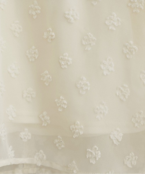 LARUTA（ラルータ）の「【LARUTA】[Yurie企画］フラワードット柄ジャガードシアーブラウス（シャツ/ブラウス・レディース・ブラック/アイボリー・FREE）」の7枚目の写真