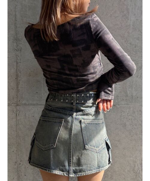 GYDA（ジェイダ）の「【WEB限定】【TINY低身長さん向け】HOOK ME UPギャザーショートトップス（Tシャツ/カットソー・レディース・オフホワイト/チャコールグレー・FREE）」の10枚目の写真