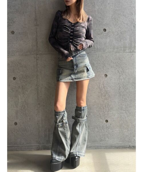 GYDA（ジェイダ）の「【WEB限定】【TINY低身長さん向け】HOOK ME UPギャザーショートトップス（Tシャツ/カットソー・レディース・オフホワイト/チャコールグレー・FREE）」の12枚目の写真