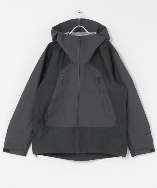 URBAN RESEARCH（アーバンリサーチ）の「GOLDWIN　GORE-TEX 3L JACKET（マウンテンパーカー・メンズ・チャコールグレー・3/2/4）」の2枚目の写真