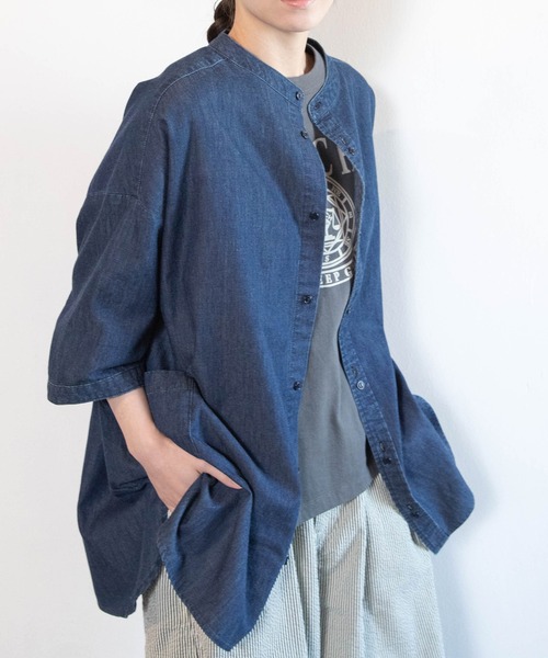URCH RNA(アーチ アールエヌエー)の「B2936 アトリエチュニックハーフスリーブデニムシャツ(シャツ/ブラウス・レディース・ライトインディゴブルー/インディゴブルー・FREE)」の12枚目の写真