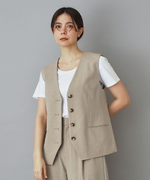 DRESSTERIOR(ドレステリア)の「2WAYトロピカル ストライプジレ(ベスト・レディース・ベージュ系2/グレー系2・38/36/34)」の2枚目の写真