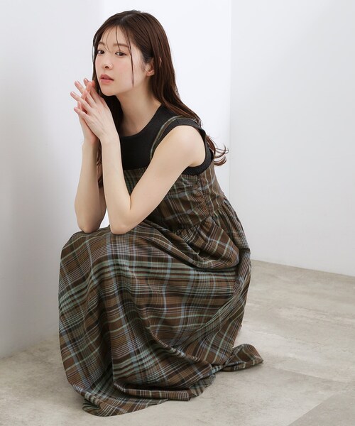 grove（グローブ）の「【貴島明日香さん着用】夏を楽しむ一枚、マドラスチェックキャミワンピース（ワンピース・レディース・ダークブラウン系1/ブルー系その他3・02/03/04/01/05）」の6枚目の写真