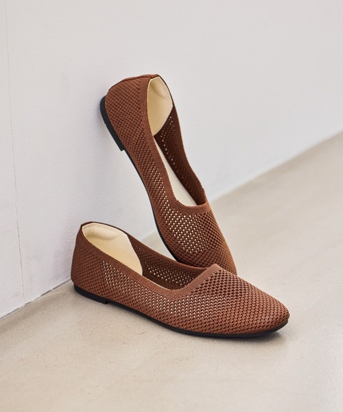 studio CLIP（スタディオクリップ）の「【ウォッシャブル/クッションインソール】洗えるニットカラーパンプス（パンプス・レディース・ブルー/ブラウン/チャコール/イエロー・LARGE/MEDIUM）」の8枚目の写真