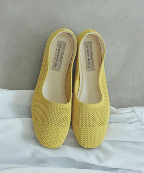 studio CLIP（スタディオクリップ）の「【ウォッシャブル/クッションインソール】洗えるニットカラーパンプス（パンプス・レディース・ブルー/ブラウン/チャコール/イエロー・LARGE/MEDIUM）」の10枚目の写真