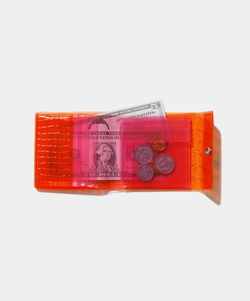 beautiful people（ビューティフルピープル）の「【renewal】nothing to hide vinyl card wallet（財布・レディース・ピンク/ホワイト/サックスブルー/ダークブラック/レッド/ピンク×イエロー/グリーン×ピンク・FREE）」の5枚目の写真