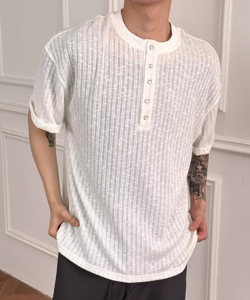B.R.U(ブル)の「オーバーサイズヘンリー半袖トップス(Tシャツ/カットソー・メンズ・ブラック/ホワイト・MEDIUM/LARGE)」の4枚目の写真