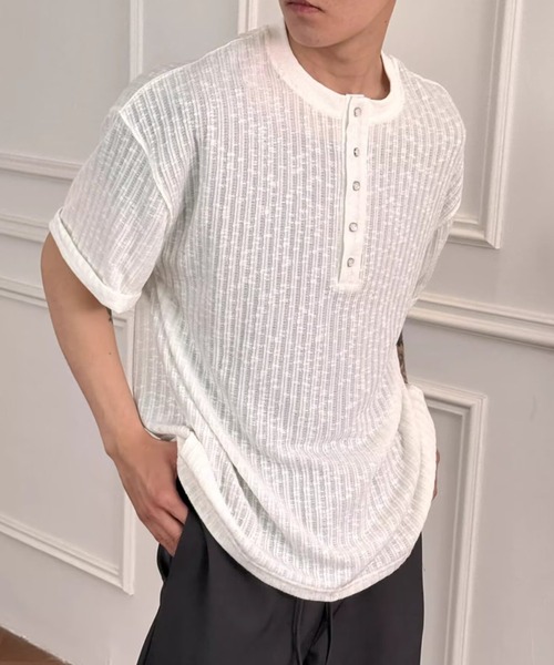 B.R.U(ブル)の「オーバーサイズヘンリー半袖トップス(Tシャツ/カットソー・メンズ・ブラック/ホワイト・MEDIUM/LARGE)」の3枚目の写真