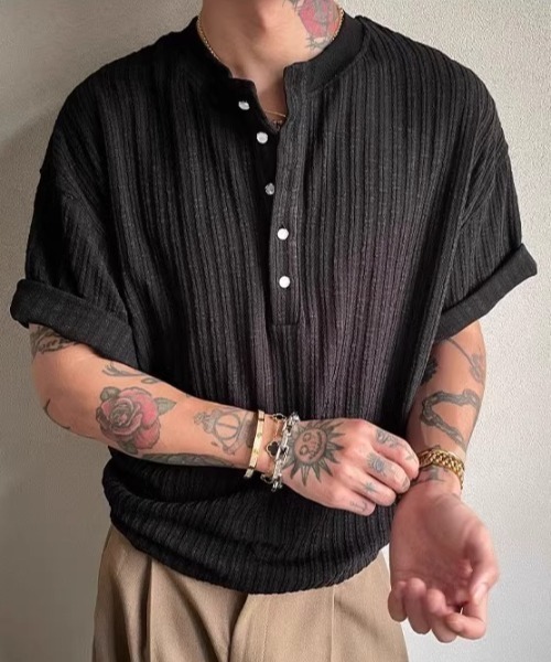 B.R.U(ブル)の「オーバーサイズヘンリー半袖トップス(Tシャツ/カットソー・メンズ・ブラック/ホワイト・MEDIUM/LARGE)」の13枚目の写真