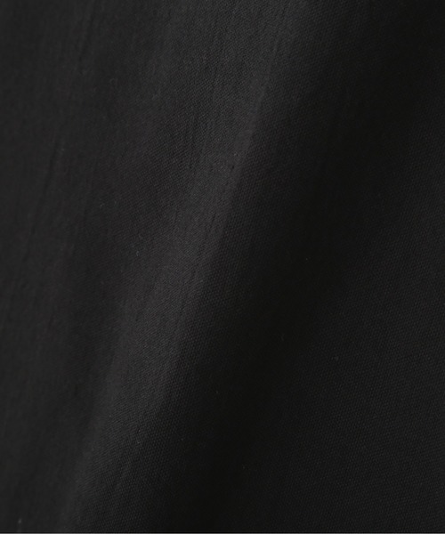 MHL.（エムエイチエル）の「GARMENT DYED FINE COTTON OXFOR（シャツ/ブラウス・メンズ・ライトグレー/ブラック・SMALL/MEDIUM/LARGE）」の8枚目の写真