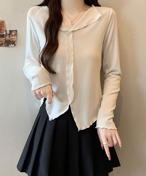 2ly2(トゥーリートゥー)の「フリルカラー メローデザイントップス(Tシャツ/カットソー・レディース・ボルドー/ホワイト/ブラック/グレー・FREE)」の9枚目の写真