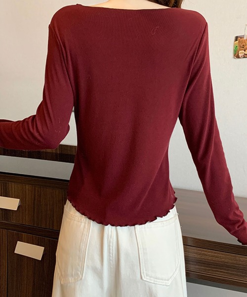 2ly2(トゥーリートゥー)の「フリルカラー メローデザイントップス(Tシャツ/カットソー・レディース・ボルドー/ホワイト/ブラック/グレー・FREE)」の16枚目の写真