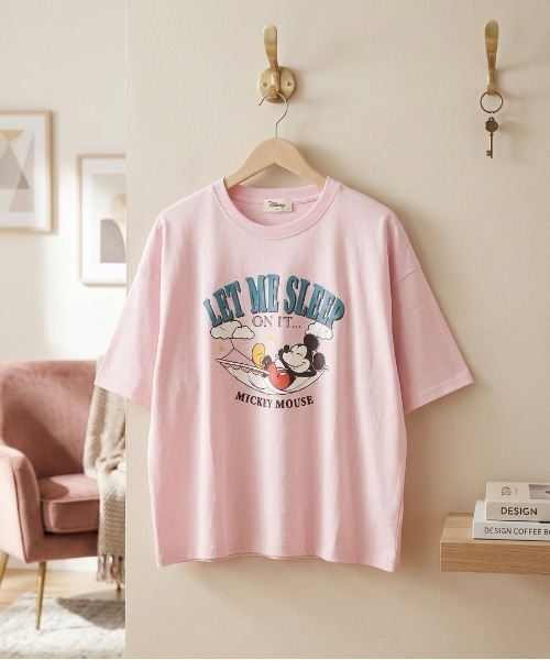 Disney（ディズニー）の「【DISNEY/ディズニー】ミッキーマウス　キャラクタープリント半袖Ｔシャツ(WIDEシルエット)（Tシャツ/カットソー・レディース・サックスブルー/ピンク/ネイビー/オートミール・LARGE/MEDIUM）」の4枚目の写真