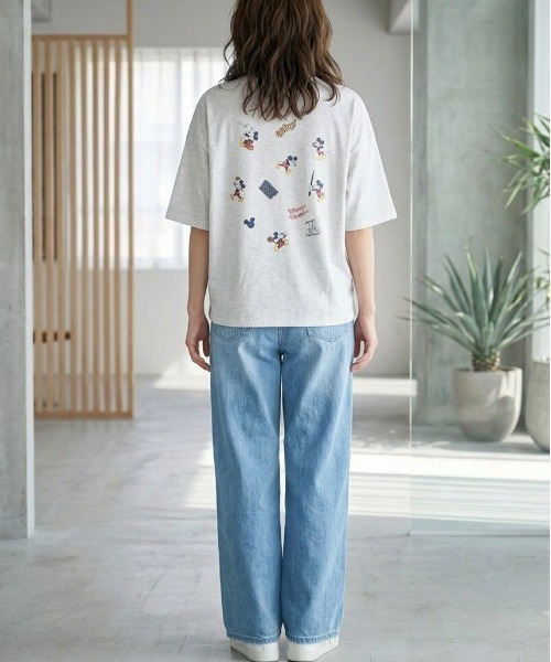 Disney（ディズニー）の「【DISNEY/ディズニー】ミッキーマウス　キャラクタープリント半袖Ｔシャツ(WIDEシルエット)（Tシャツ/カットソー・レディース・サックスブルー/ピンク/ネイビー/オートミール・LARGE/MEDIUM）」の13枚目の写真